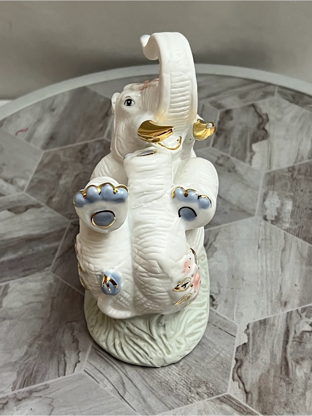 Vintage White Porcelain Elephant Figurine Gold Trim Japan Lucky Decor 5 Inch - Picture 2 of 7